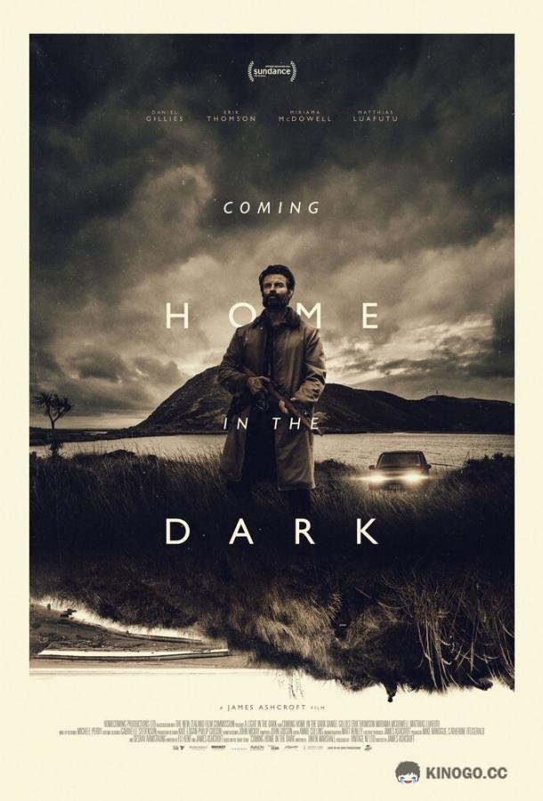 Возвращаясь домой в темноте Coming Home in the Dark (2021)